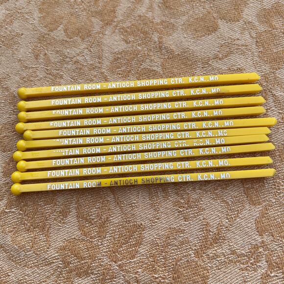 Blue Fountain Room Antioch Shopping Ctr Swizzle Sticks
Set of 10 Yellow - Picture 1 of 3